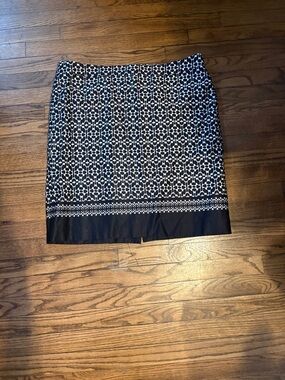 Van Heusen Black and White Geometric Pencil Skirt